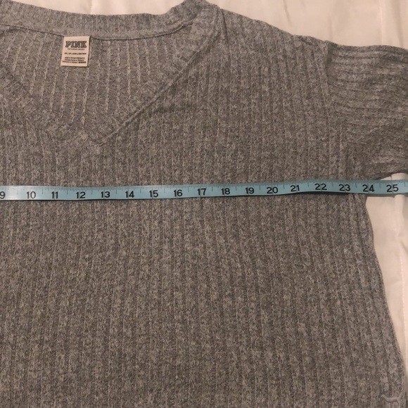 PINK Victoria’s Secret heathered grey v neck ribbed shirt oversized 4 many sizes - Picture 3 of 6